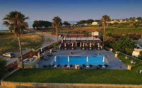 Odos Oneiron Tavronitis Bay